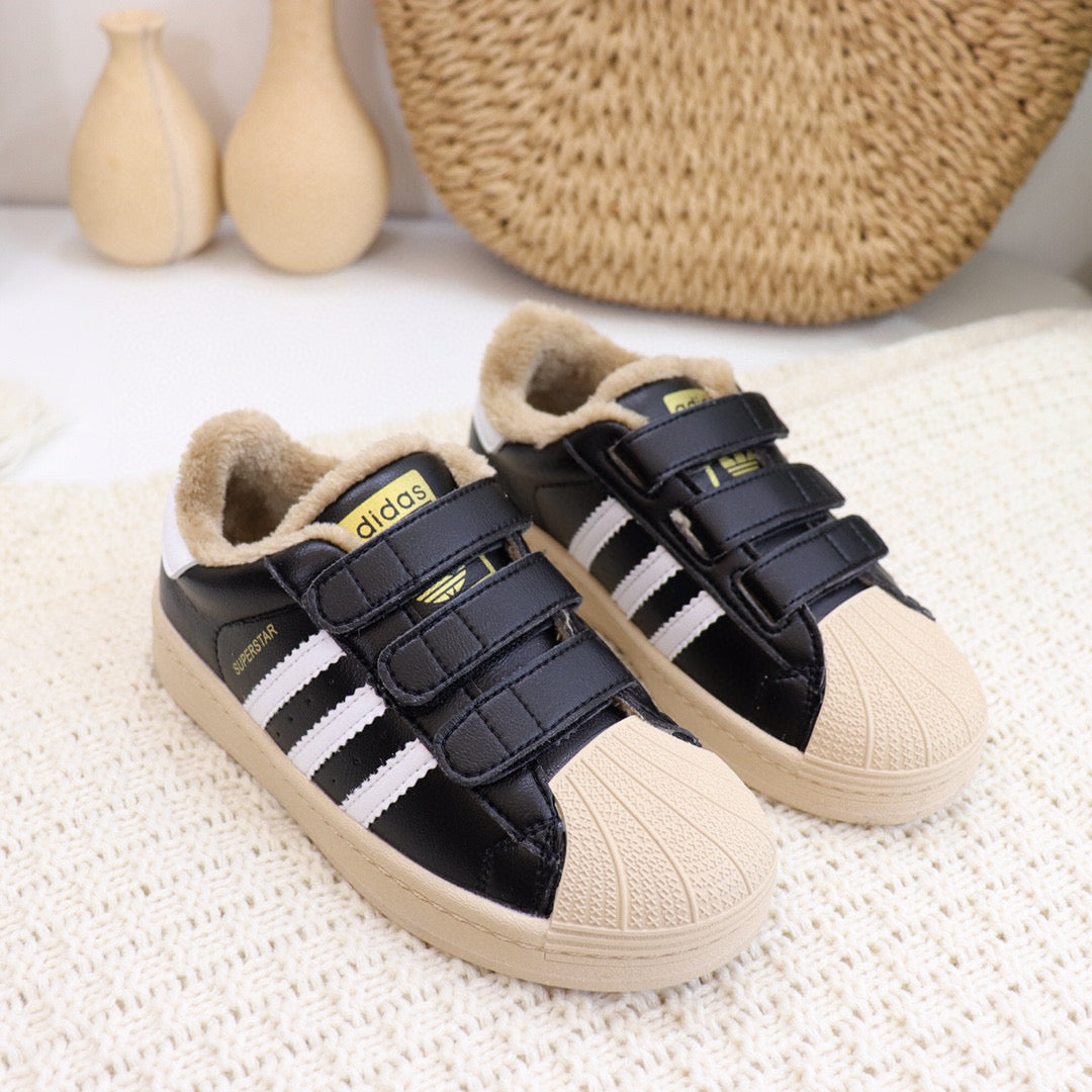 Adidas Superstar con pelliccia per bambini