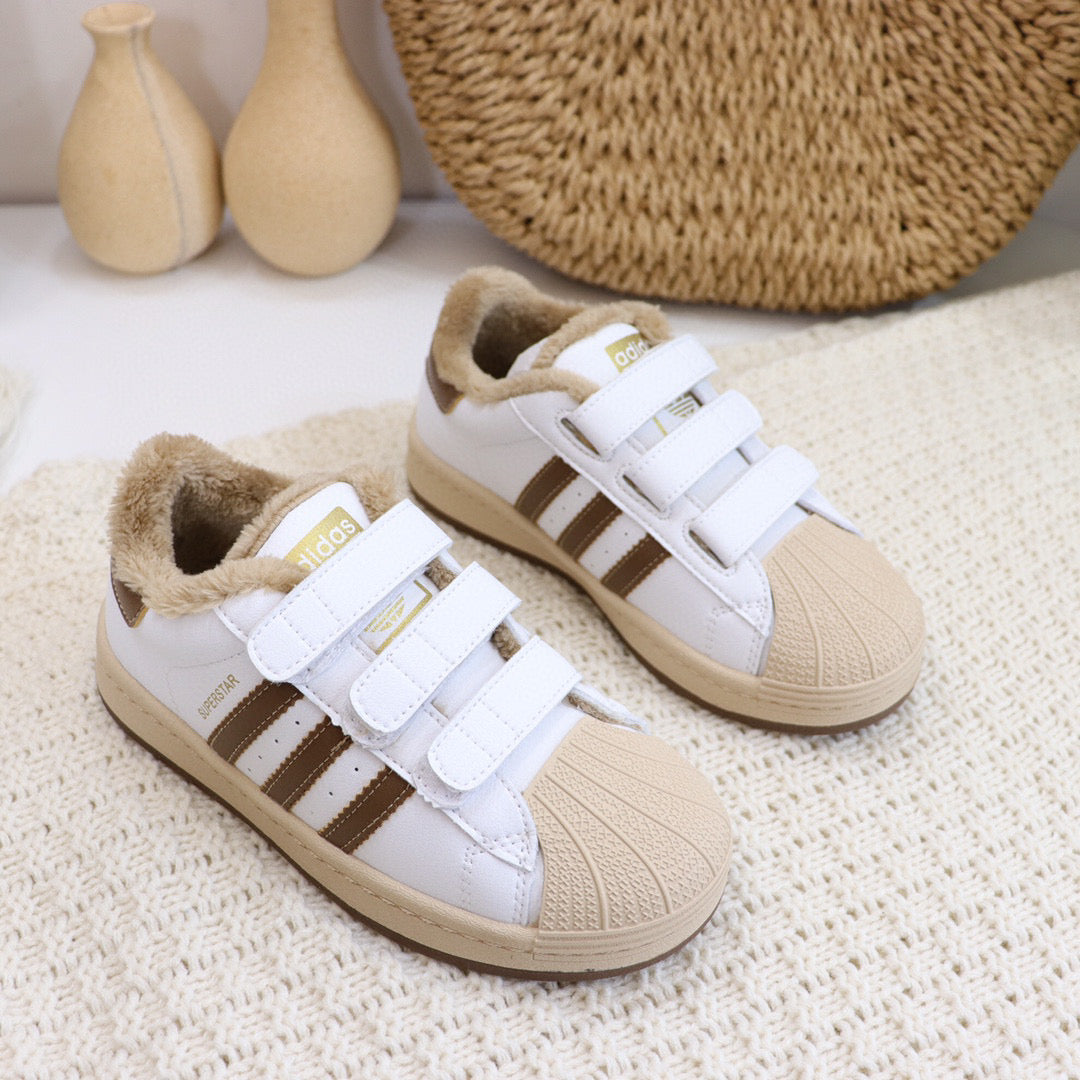 Adidas Superstar con pelliccia per bambini